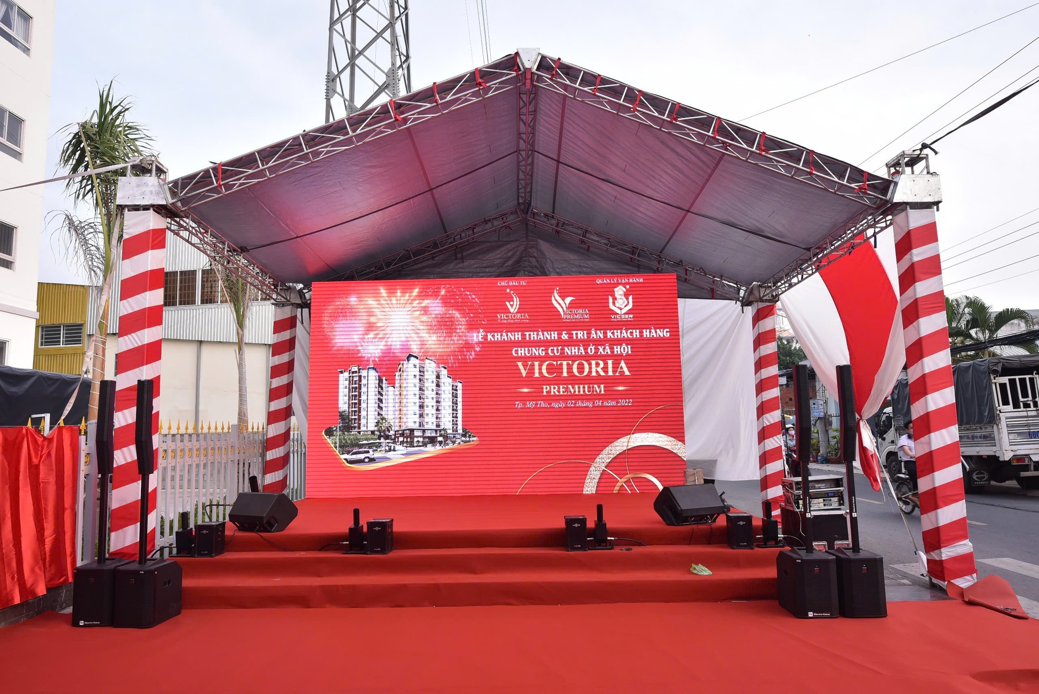 Khai trương • Khánh thành